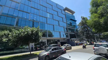 Locales Comerciales - SAN ISIDRO