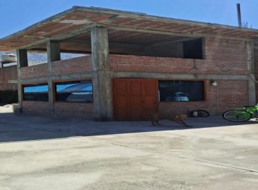 Locales Comerciales - LUNAHUANA