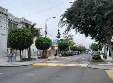 Casas - LA PUNTA